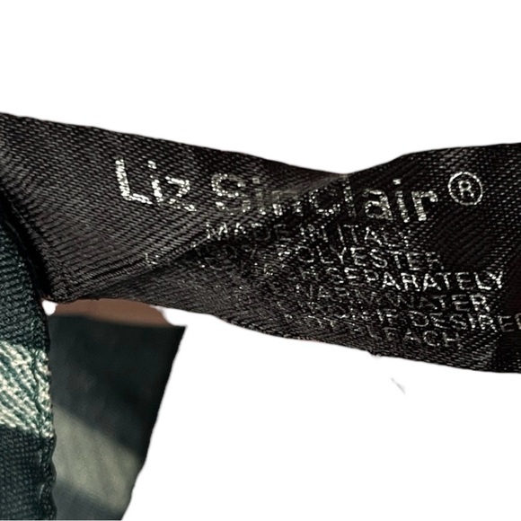 Vintage Liz Sinclair Square Scarf Green White Plaid Bow Print Lightweight - Picture 3 of 4